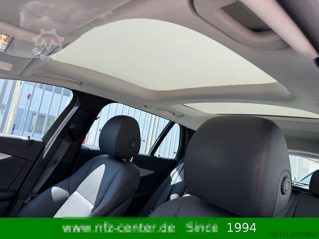 Microbuz MERCEDES-BENZ E 300 de 4Matic T-Modell Burmester Pano Head-UP