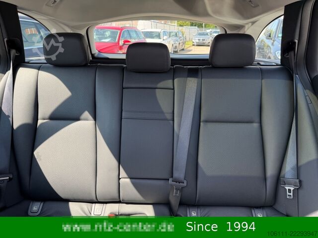 Microbuz MERCEDES-BENZ E 300 de 4Matic T-Modell Burmester Pano Head-UP