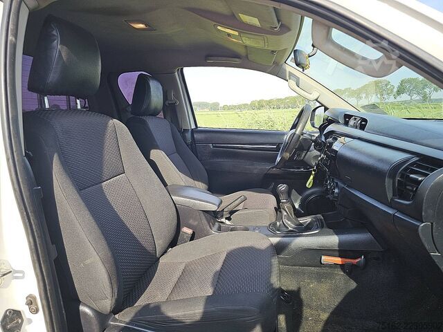 Pickup TOYOTA HI-LUX 2.4 4x4 Airco NAP Pickup