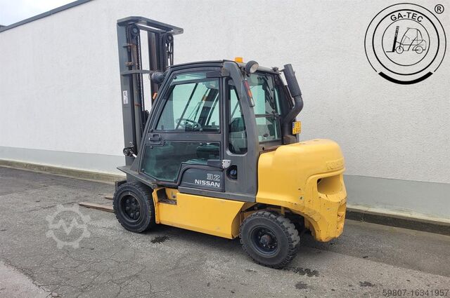 Diesel gaffeltrucks Nissan YG1D2A320