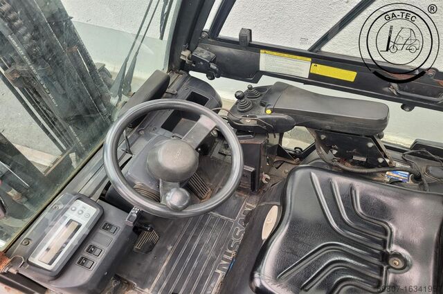 Diesel gaffeltrucks Nissan YG1D2A320