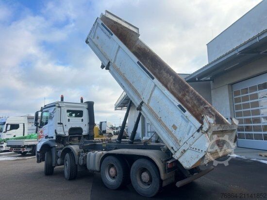 Autocamion basculant tridirecțional MERCEDES-BENZ AROCS 4145, 8X4 MEILLER-KIPPER, EURO 6, BORDMATIK