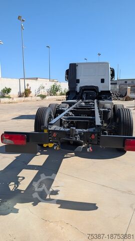 Kamyon şasi̇si̇ IVECO XWAY 280X54