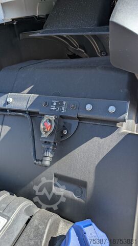 Kamyon şasi̇si̇ IVECO XWAY 280X54