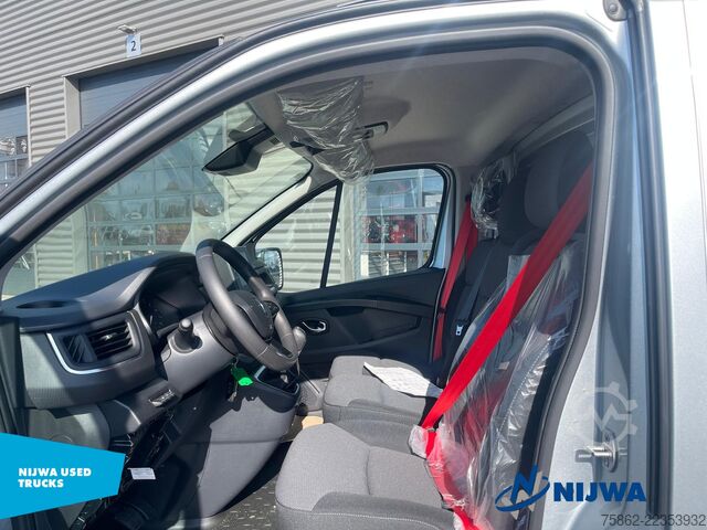Furgon blaszak Renault Trafic E-Tech 52 KwH