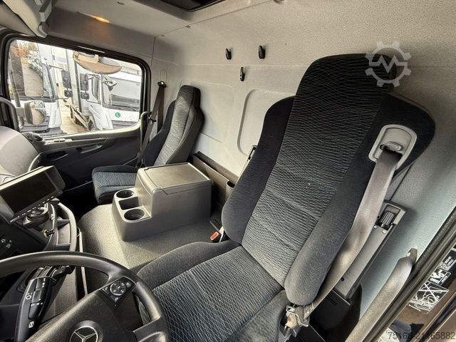 Skříňový nákladní automobil MERCEDES-BENZ ATEGO 1224 L Koffer 6,10 m LBW 1,5 T*ADR