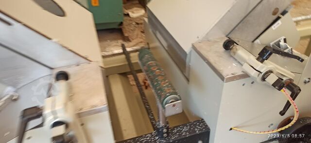 Affasningsmaskine dobbeltsav til alu, pvc træ Saw 2 a head for precision cutting of aluminum Saw 2 a head for precision cutting of aluminum