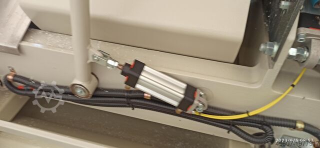 Affasningsmaskine dobbeltsav til alu, pvc træ Saw 2 a head for precision cutting of aluminum Saw 2 a head for precision cutting of aluminum