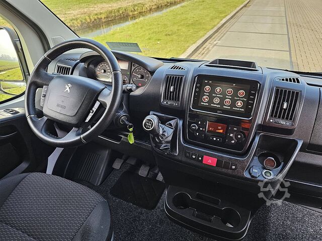 Bestelauto PEUGEOT BOXER 2.2 L3H2 Airco Navi