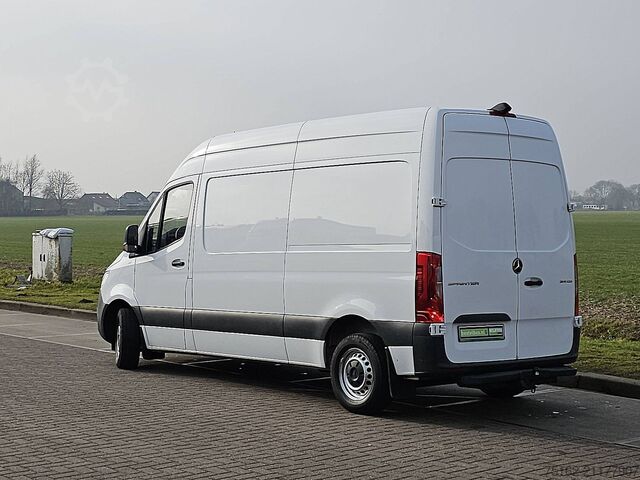 Bestelauto MERCEDES-BENZ SPRINTER 314 L2H2 Automaat Mbux!