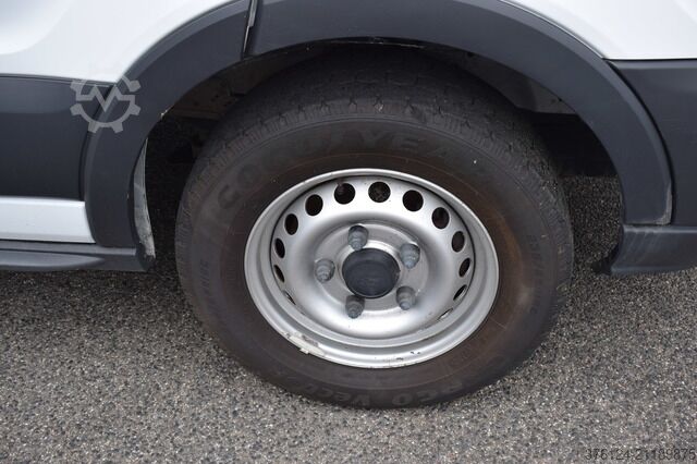 Pick-up van ford Transit Pritsche 350 Doppelkabine 2,8m *