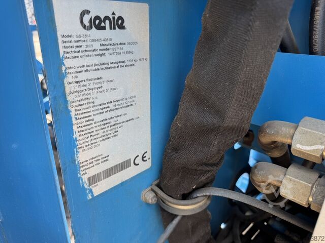 Genie GS 3384 RT Nacelle à ciseaux / Plateforme de travail / Nacelle élévatrice 12m hauteur de trava GENIE GS 3384 RT Schaarhoogwerker / Scissor Lift / Arbeitsbuhne 12mtr werkhoogte 4x4 Deutz DIESEL