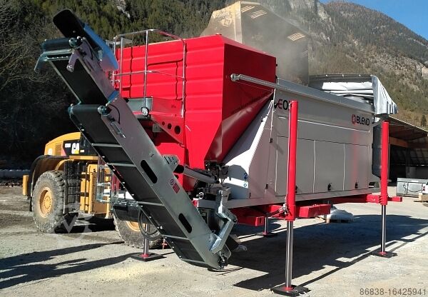 Mobile concrete mixing plant BLENDPLANTS