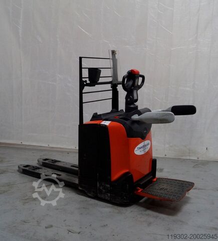 Electric Pallet Truck Toyota LPE200