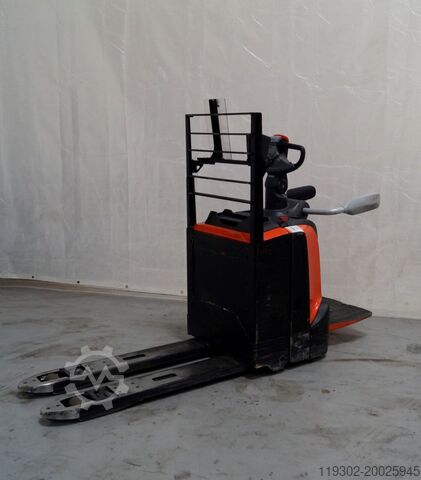 Electric Pallet Truck Toyota LPE200