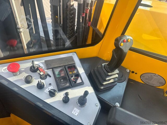 Carrello elevatore a 4 vie Combilift C6000 / LPG / 2017 year/ Free lift