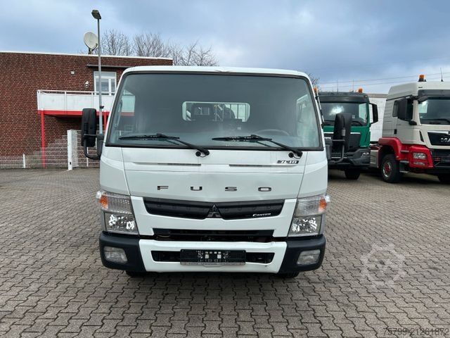 Truck-mounted crane van FUSO Canter 7C18 Pritsche + HIAB 066 Kran