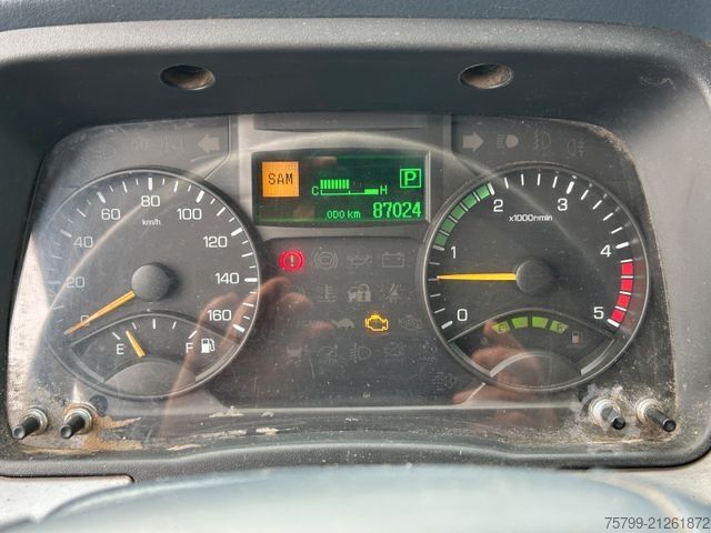 Truck-mounted crane van FUSO Canter 7C18 Pritsche + HIAB 066 Kran