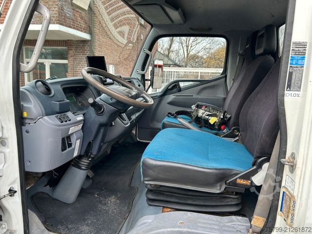 Truck-mounted crane van FUSO Canter 7C18 Pritsche + HIAB 066 Kran