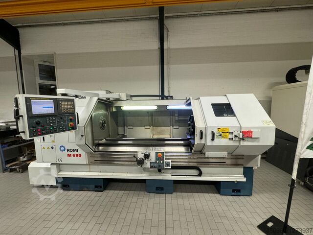 CNC lathe ROMI M680