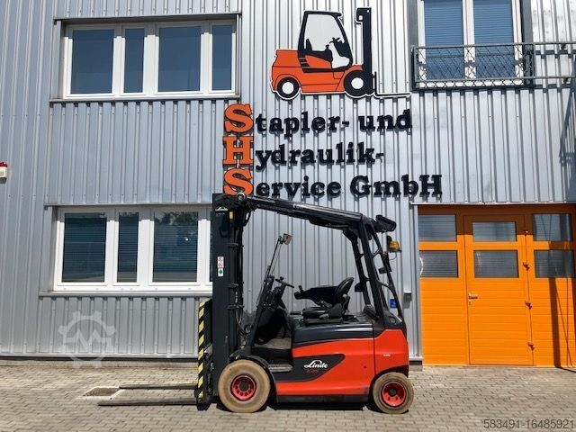 Stivuitor electric cu 4 roți Linde E25R-01
