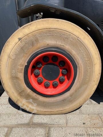 Stivuitor electric cu 4 roți Linde E25R-01