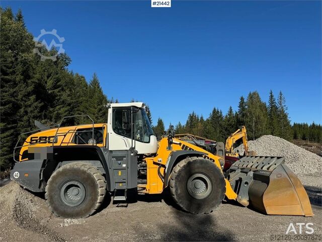 Wheel loader Liebherr L580 Wheel Loader w/ Bucket