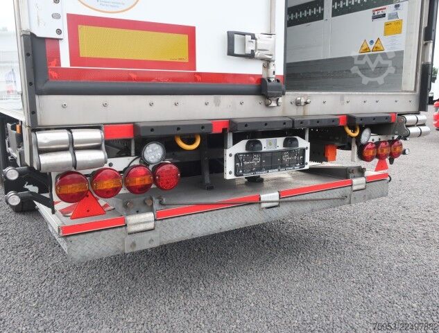 Køletrailer Schmitz Cargobull SKO 24 Doppelstock Thermo King Pharma Ladebordwand