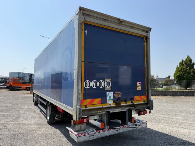 Vrachtauto met laadbak en hydraulische laadklep iveco eurocargo 160-250