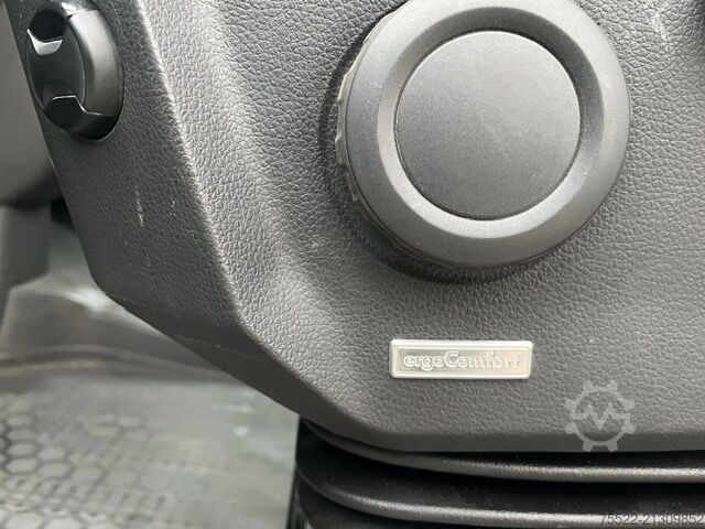 VW Crafter Fourgon 4x4 L2H1 - Système de navigation VW Crafter 35 Kasten 4x4 L2H1 - Navi