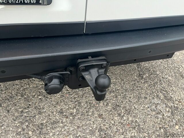 VW Crafter Fourgon 4x4 L2H1 - Système de navigation VW Crafter 35 Kasten 4x4 L2H1 - Navi