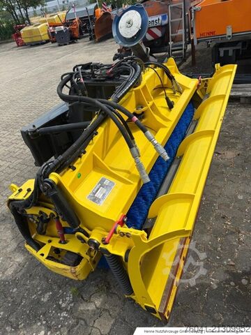 Altul Multihog Kombi-Schneepflug+Kehrwalze