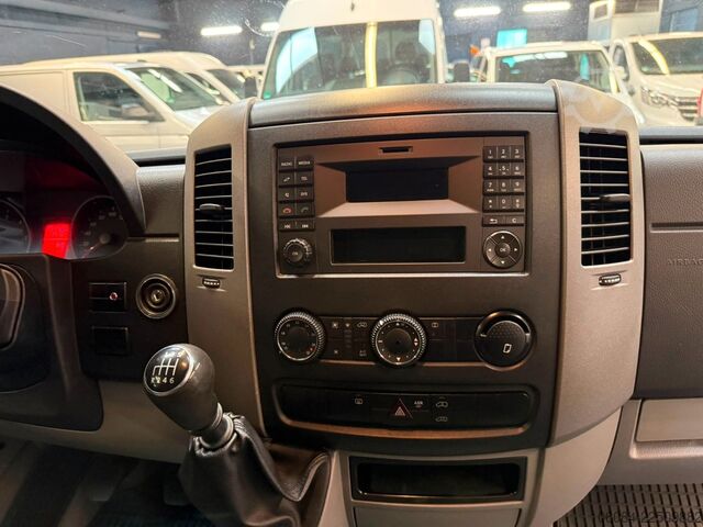 Minibus VW Crafter Kombi MAXI 6 Sitze KLIMA STHZ AHK 1.Hand
