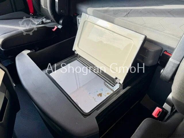 Standardni SZM Renault T520 HIGH/Retarder/Standklima/Euro6