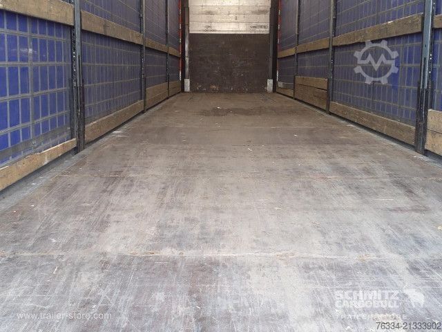 Open semitrailer with tarp Schmitz Cargobull Semitrailer Curtainsider Standard Hayon