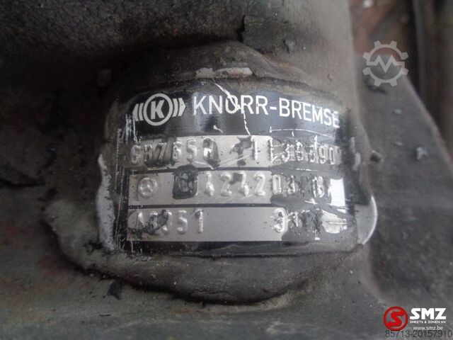 Remklauw Mercedes Occ remklauw mercedes rechts voor SB7658