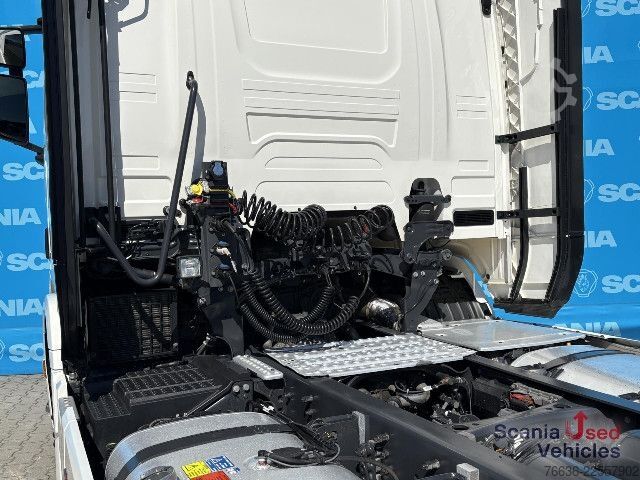 Tractora standard Scania R 460 A4x2EB DIFF-L RETARDER P-AIRCO MEGA VOLUME