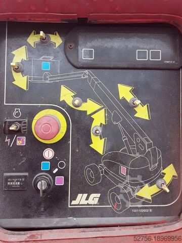 Piattaforma telescopica JLG 860 SJ