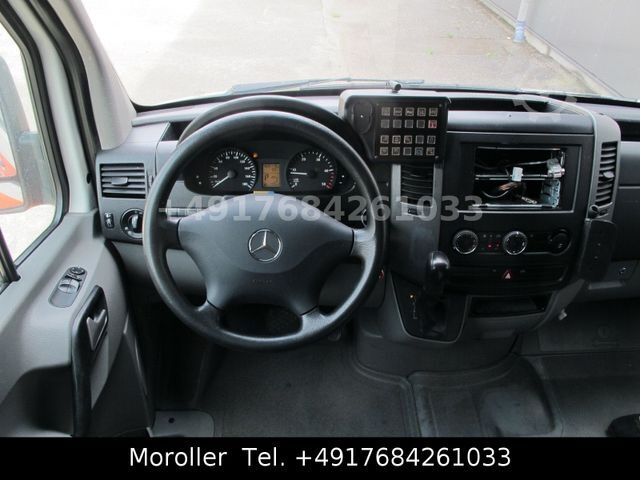 Feuerwehrfahrzeug MERCEDES-BENZ Sprinter 316 CDI Aut. RTW KTW STROBEL