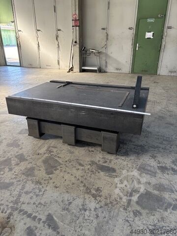 Messplatte Messtischplatte von einer Mitutoyo Messmaschine