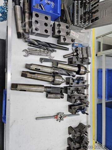 Tour à vis-mère et barre de chariotage Trencin TRENS SU 500 Leit und Zugspindel Drehmaschine