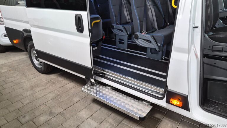 Minibus Opel Movano Lord light Lagerfahrzeug Stock 18 SS
