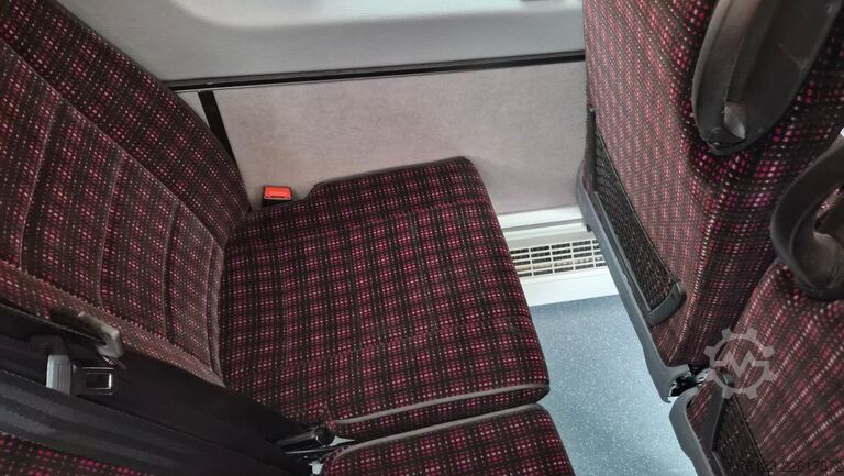 Minibus MERCEDES-BENZ Sprinter 517 Heckniederflur Vorlauffahrzeug