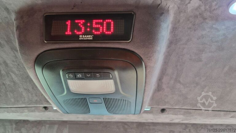 Minibus MERCEDES-BENZ Sprinter 517 Heckniederflur Vorlauffahrzeug