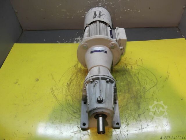 Aufwickelmotor TA=5 Nm 60 U/min Lenze 08 LF 12