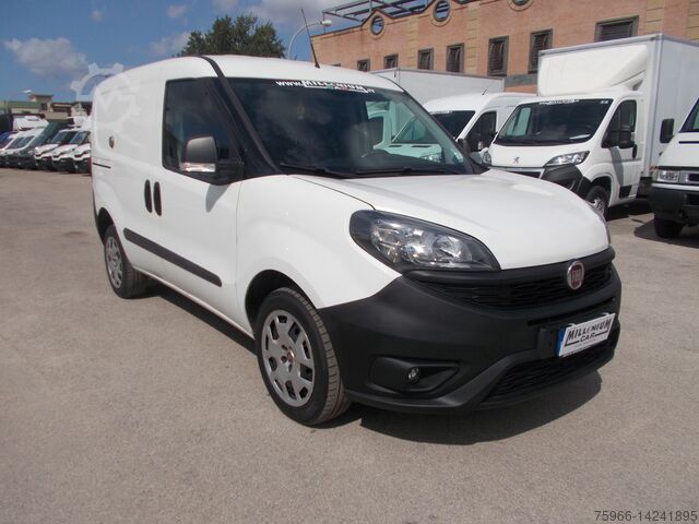 Panel van Fiat DOBLO 2020 METANO PORTA LATERALE