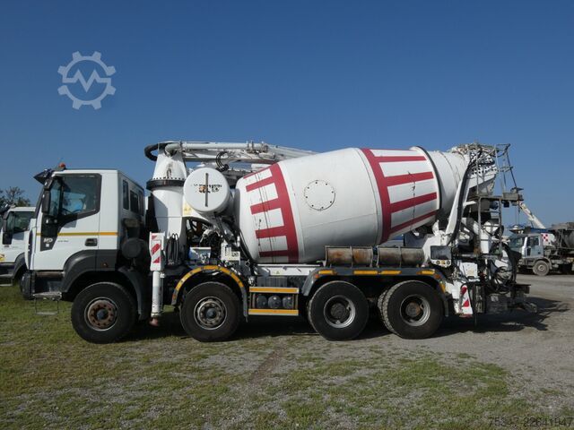 Autopompa per calcestruzzo Astra HD9 8448