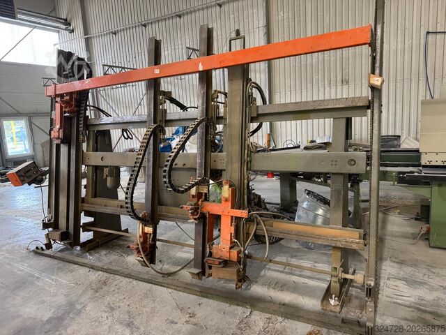 Hydraulic frame press for windows MAWEG EURONOVA QUICKOMAT