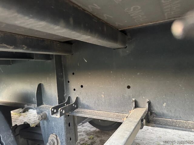 Przesuwne plandeki Van Hool 3-ass schuifzeilen oplegger