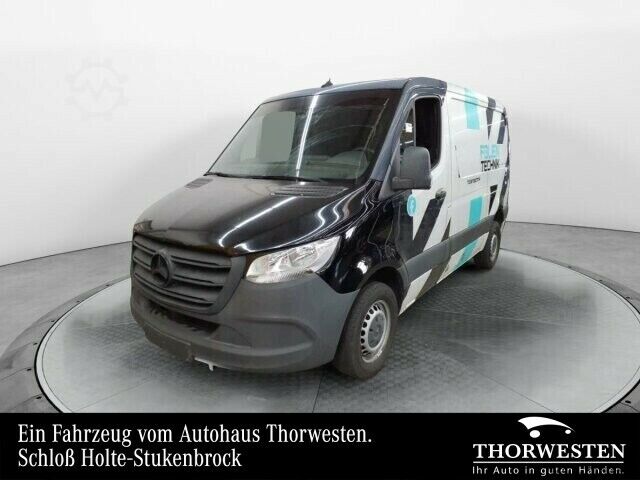 Furgon blaszak Mercedes-Benz Sprinter 211 CDI